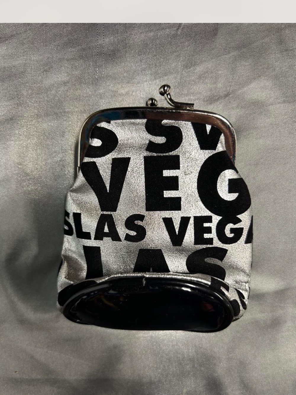Source Unknown Silver and Black 'Las Vegas' Kiss-Lock Coin Purse
